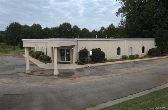 205 Cedar Springs Rd, Salisbury, NC 28147